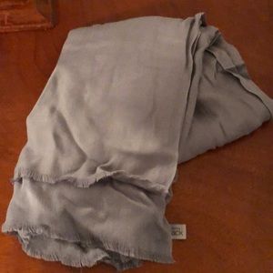 Nordstrom Rack light heather gray scarf